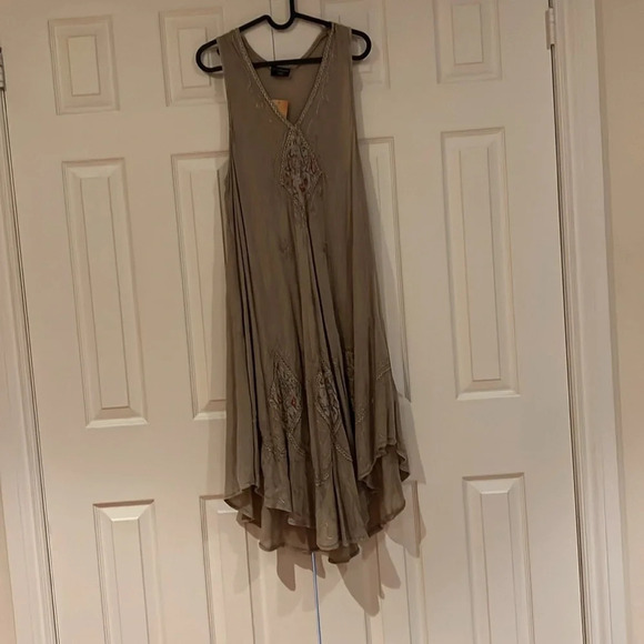 Vintage style Beige cotton flowy embroidered  sleeveless dress free size - Picture 3 of 11